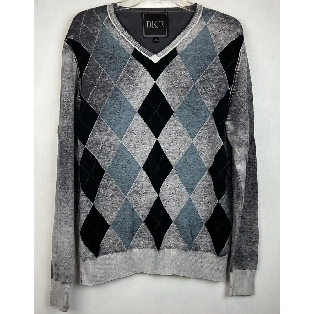BKE Buckle Sweater Mens Large Gray Argyle V Neck Casual Lightweight Preppy